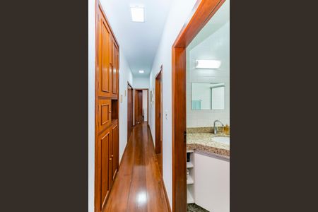 Apartamento para alugar com 230m², 4 quartos e 2 vagasCorredor