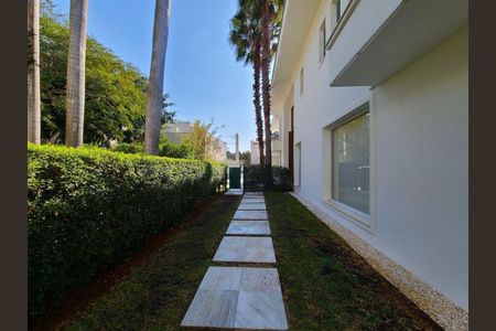 Casa à venda com 456m², 4 quartos e 6 vagas