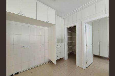 Casa à venda com 456m², 4 quartos e 6 vagas