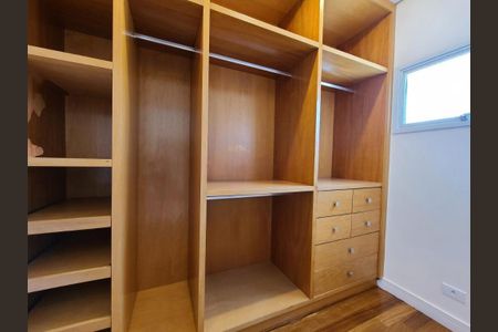 Casa à venda com 456m², 4 quartos e 6 vagas