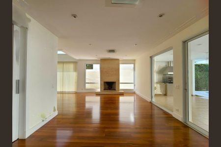 Casa à venda com 456m², 4 quartos e 6 vagas