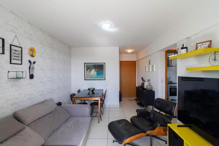 Apartamento à venda com 62m², 2 quartos e 1 vagaSala