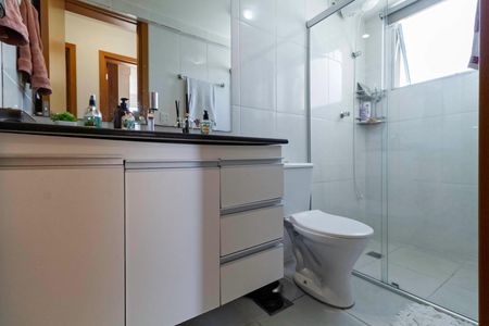 Apartamento à venda com 62m², 2 quartos e 1 vagaBanheiro social