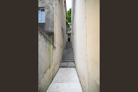 Casa à venda com 120m², 4 quartos e sem vagaEscada de Entrada