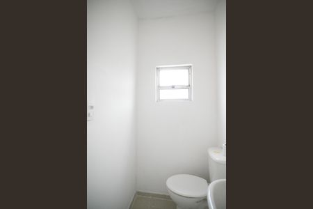 Casa à venda com 120m², 4 quartos e sem vagaBanheiro de serviço