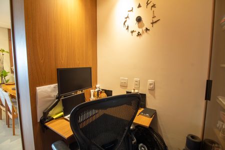 Apartamento à venda com 131m², 3 quartos e 2 vagasEscritório