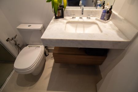 Apartamento à venda com 131m², 3 quartos e 2 vagasBanheiro da Suíte 1