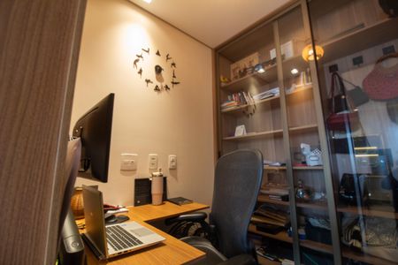 Apartamento à venda com 131m², 3 quartos e 2 vagasEscritório