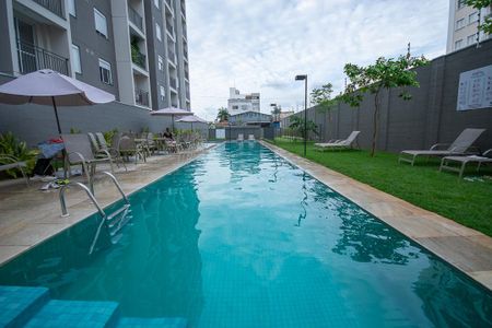 Apartamento à venda com 34m², 2 quartos e sem vagaÁrea comum - Piscina