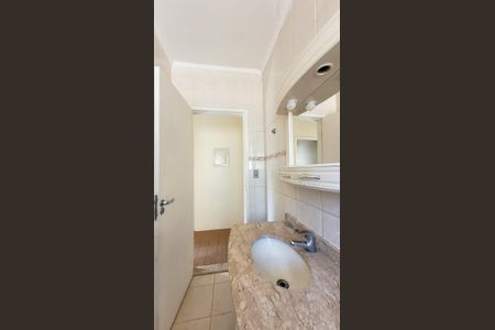 Casa à venda com 200m², 5 quartos e 2 vagasBanheiro 