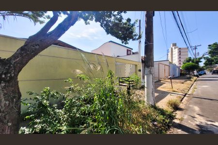 Casa à venda com 200m², 5 quartos e 2 vagasFachada