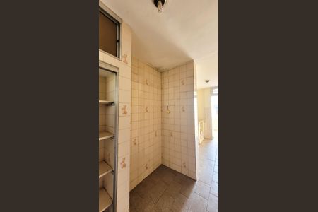 Casa à venda com 200m², 5 quartos e 2 vagasLavanderia