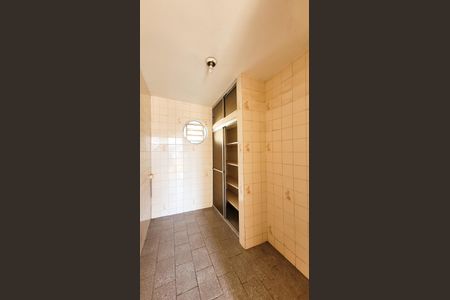 Casa à venda com 200m², 5 quartos e 2 vagasLavanderia