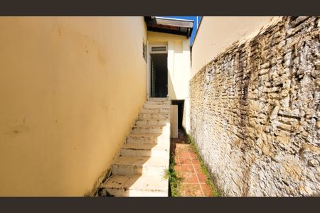 Casa à venda com 200m², 5 quartos e 2 vagasCorredor