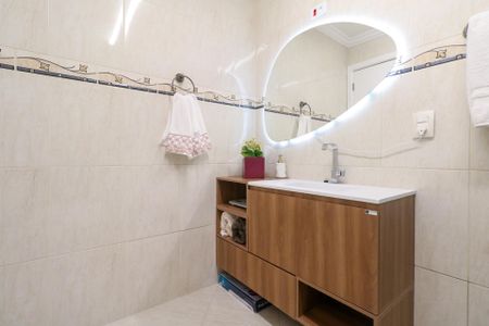 Apartamento à venda com 97m², 3 quartos e 1 vaga Apartamento à venda com 97m², 3 quartos e 1 vagaBanheiro
