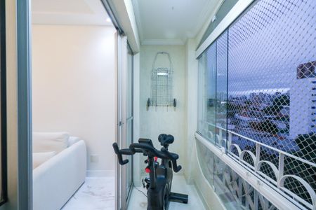 Apartamento à venda com 97m², 3 quartos e 1 vaga Apartamento à venda com 97m², 3 quartos e 1 vagaVaranda