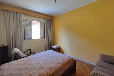 Casa à venda com 200m², 5 quartos e 6 vagas Casa à venda com 200m², 5 quartos e 6 vagasQuarto 2