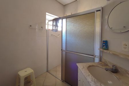 Casa à venda com 200m², 5 quartos e 6 vagas Casa à venda com 200m², 5 quartos e 6 vagasEdícula 2 - Banheiro