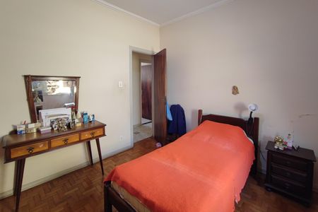 Casa à venda com 200m², 5 quartos e 6 vagas Casa à venda com 200m², 5 quartos e 6 vagasQuarto 3