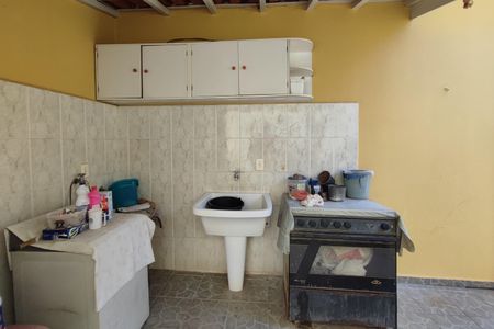 Casa à venda com 200m², 5 quartos e 6 vagas Casa à venda com 200m², 5 quartos e 6 vagasÁrea de Serviço