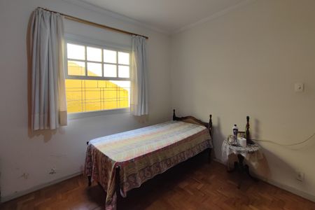 Casa à venda com 200m², 5 quartos e 6 vagas Casa à venda com 200m², 5 quartos e 6 vagasQuarto 1