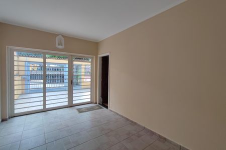 Casa à venda com 200m², 5 quartos e 6 vagas Casa à venda com 200m², 5 quartos e 6 vagasGaragem - Coberta