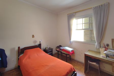 Casa à venda com 200m², 5 quartos e 6 vagas Casa à venda com 200m², 5 quartos e 6 vagasQuarto 3