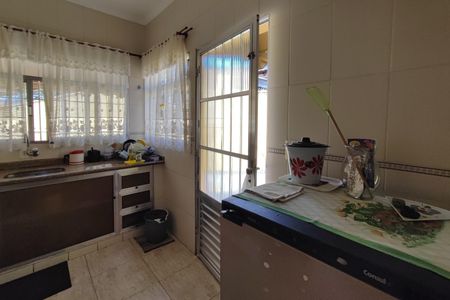 Casa à venda com 200m², 5 quartos e 6 vagas Casa à venda com 200m², 5 quartos e 6 vagasCozinha
