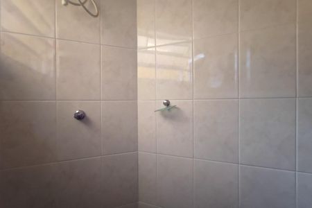 Casa à venda com 200m², 5 quartos e 6 vagas Casa à venda com 200m², 5 quartos e 6 vagasEdícula 2 - Banheiro