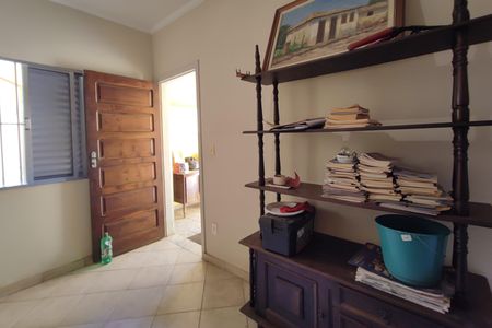 Casa à venda com 200m², 5 quartos e 6 vagas Casa à venda com 200m², 5 quartos e 6 vagasEdícula 2 - Quarto