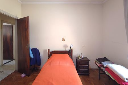 Casa à venda com 200m², 5 quartos e 6 vagas Casa à venda com 200m², 5 quartos e 6 vagasQuarto 3