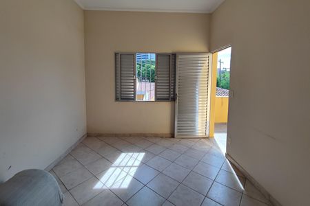Casa à venda com 200m², 5 quartos e 6 vagas Casa à venda com 200m², 5 quartos e 6 vagasEdícula 1 - Quarto