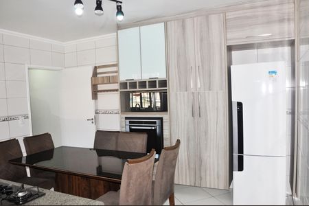 Casa para alugar com 96m², 2 quartos e 1 vaga Casa para alugar com 96m², 2 quartos e 1 vagaCozinha
