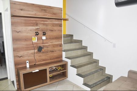 Casa para alugar com 96m², 2 quartos e 1 vaga Casa para alugar com 96m², 2 quartos e 1 vagaSala