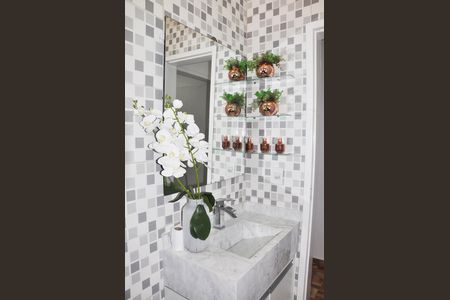 Casa para alugar com 96m², 2 quartos e 1 vaga Casa para alugar com 96m², 2 quartos e 1 vagaBanheiro Social