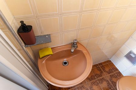 Casa à venda com 170m², 4 quartos e 2 vagasBanheiro 2