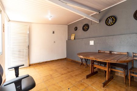 Casa à venda com 170m², 4 quartos e 2 vagasSalão/Churrasqueira