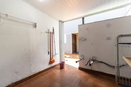 Casa à venda com 170m², 4 quartos e 2 vagasLavanderia