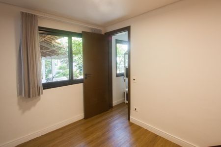 Casa à venda com 1200m², 8 quartos e 4 vagasSuíte 4