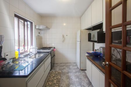 Casa à venda com 1200m², 8 quartos e 4 vagasCozinha Casa 2