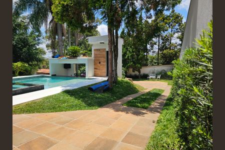 Casa à venda com 1200m², 8 quartos e 4 vagasÁrea Externa