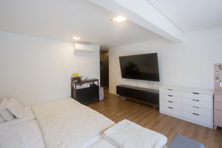 Casa à venda com 1200m², 8 quartos e 4 vagasSuíte 2