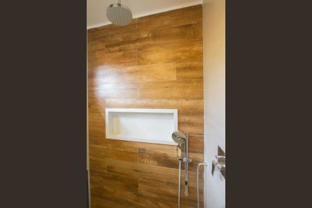 Casa à venda com 1200m², 8 quartos e 4 vagasBanheiro Suíte 1