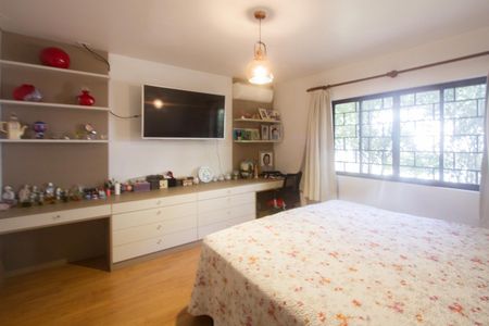 Casa à venda com 1200m², 8 quartos e 4 vagasCasa 2 - Suíte