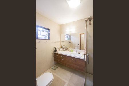 Casa à venda com 1200m², 8 quartos e 4 vagasCasa 2 - Banheiro Suíte