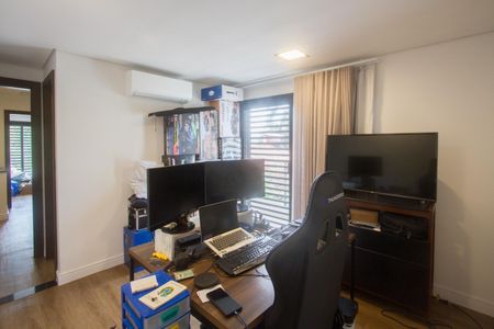 Casa à venda com 1200m², 8 quartos e 4 vagasSuíte 3