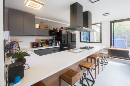 Casa à venda com 1200m², 8 quartos e 4 vagasCozinha