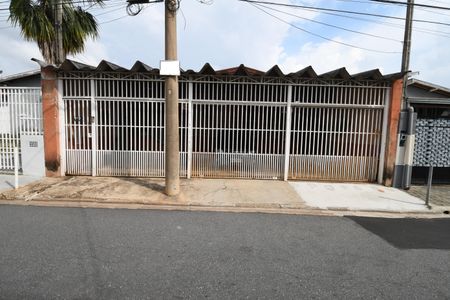 Casa à venda com 110m², 4 quartos e 3 vagasFachada