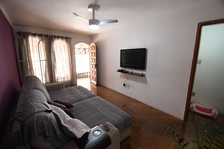 Casa à venda com 110m², 4 quartos e 3 vagasSala