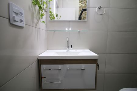 Apartamento à venda com 55m², 2 quartos e sem vagaBanheiro armário